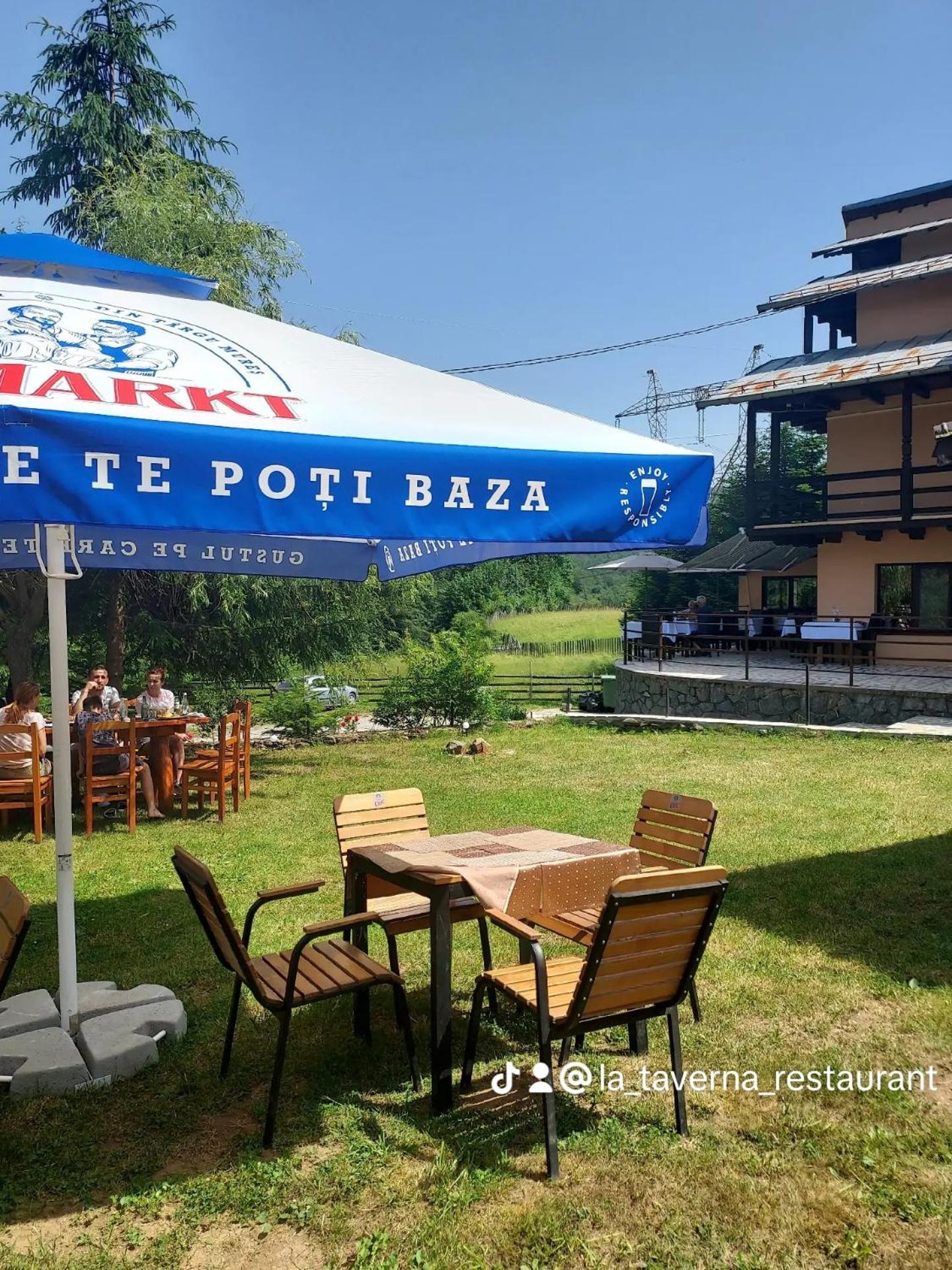 Pensiunea La Taverna Trăisteni Exteriör bild