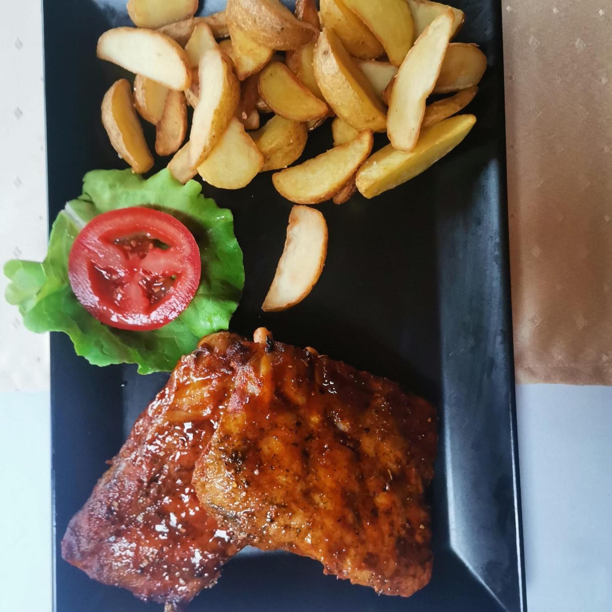 Pensiunea La Taverna Trăisteni Exteriör bild