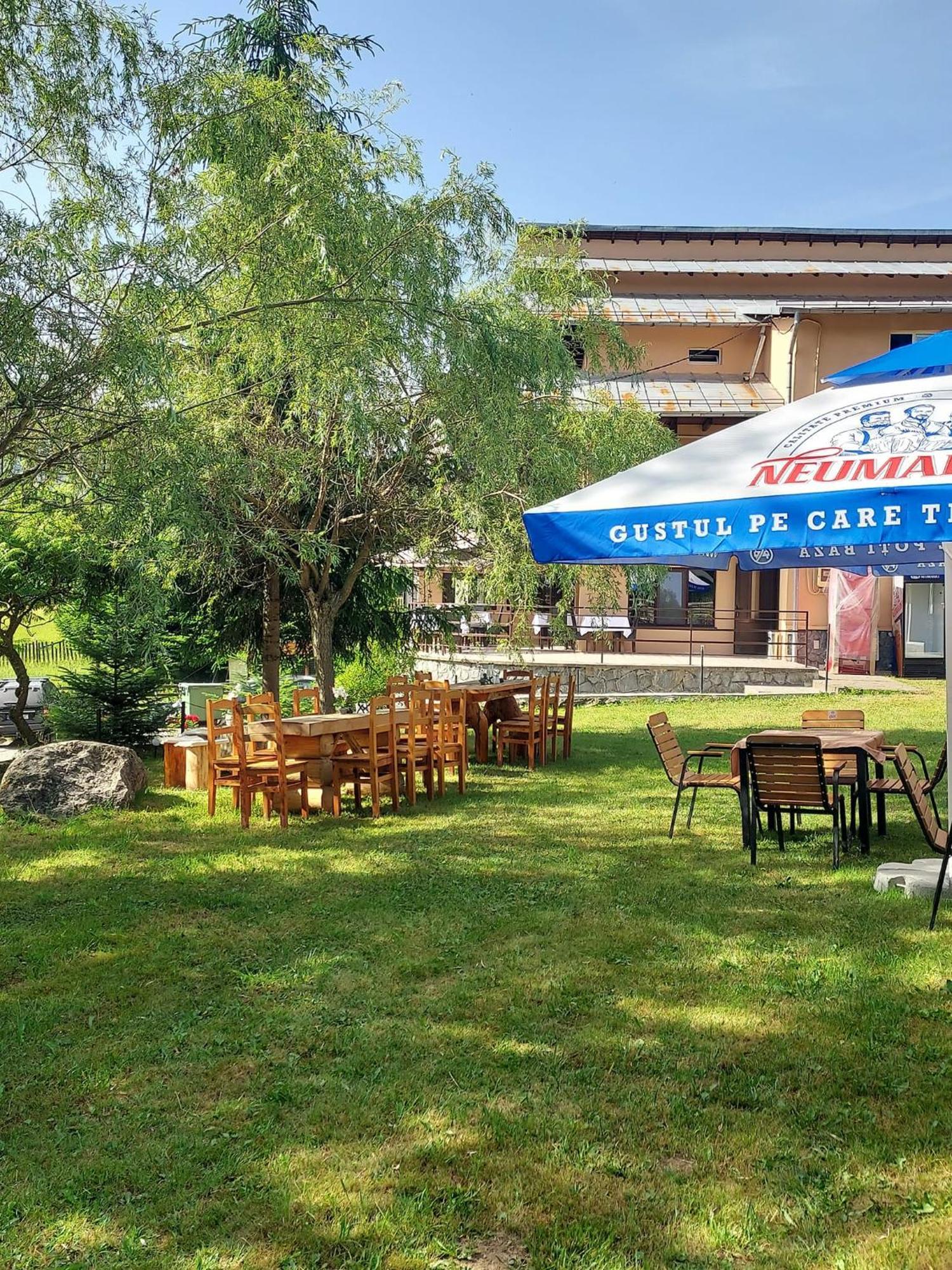 Pensiunea La Taverna Trăisteni Exteriör bild