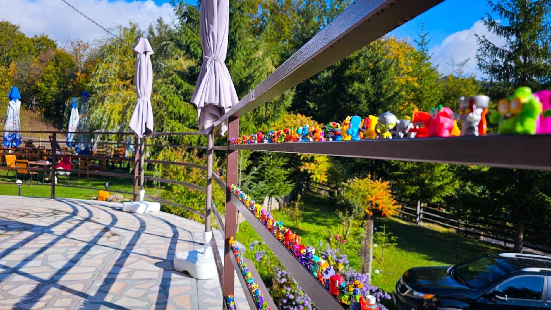 Pensiunea La Taverna Trăisteni Exteriör bild